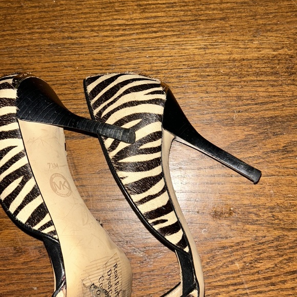 COPY - Michael Michael Kors heels - Picture 5 of 5